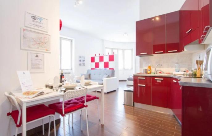 Panoramic Plaza Apartment -Loreto 1 Milan Bagian luar foto