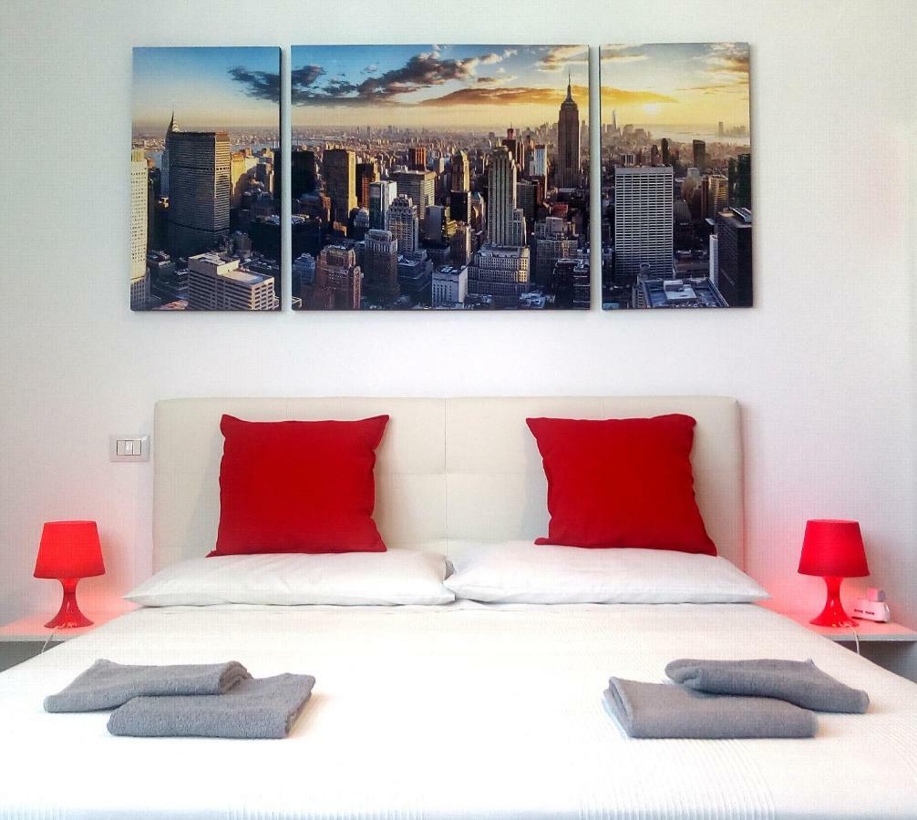 Panoramic Plaza Apartment -Loreto 1 Milan Bagian luar foto